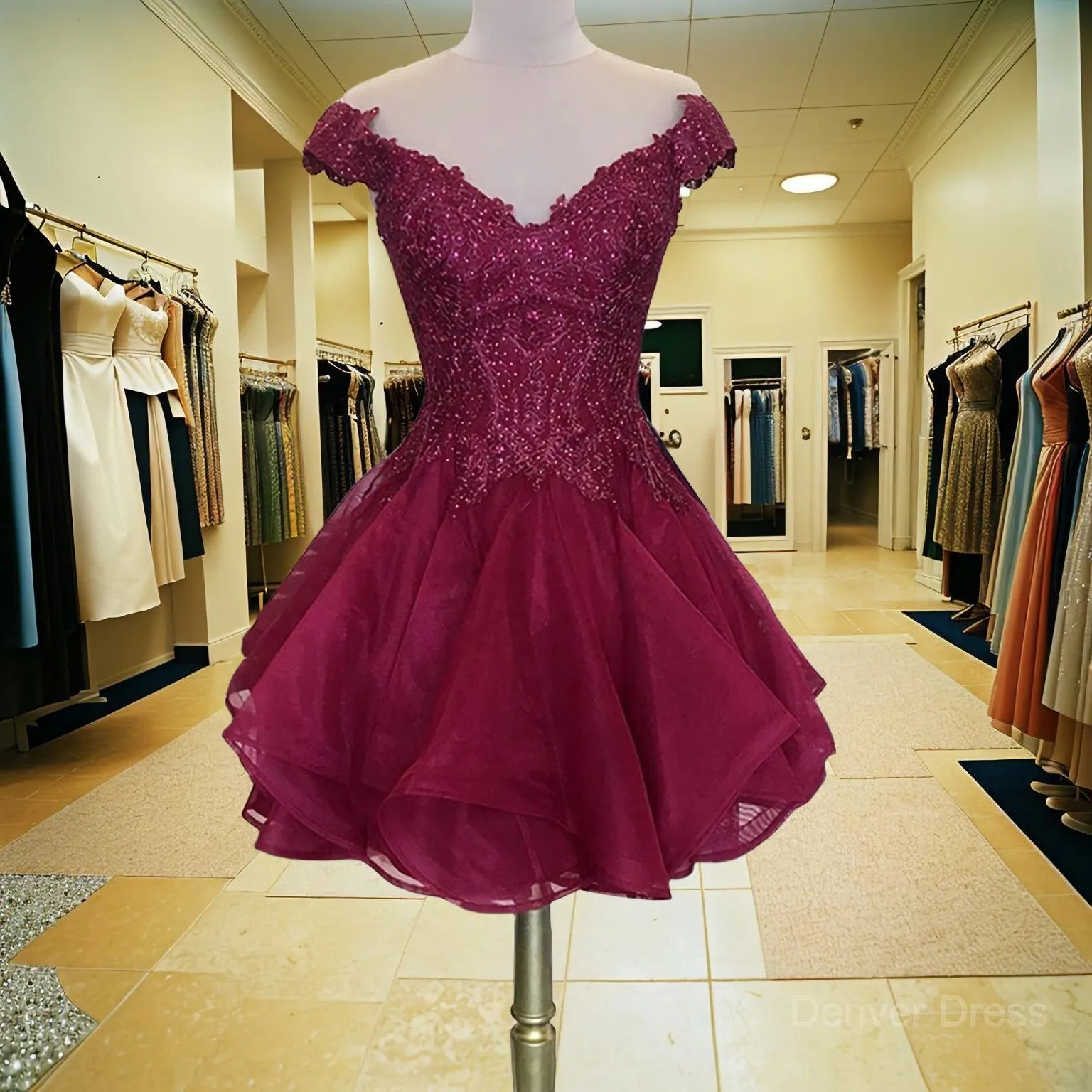 A-Line V-neck Short Organza Homecoming Dresses With Beading