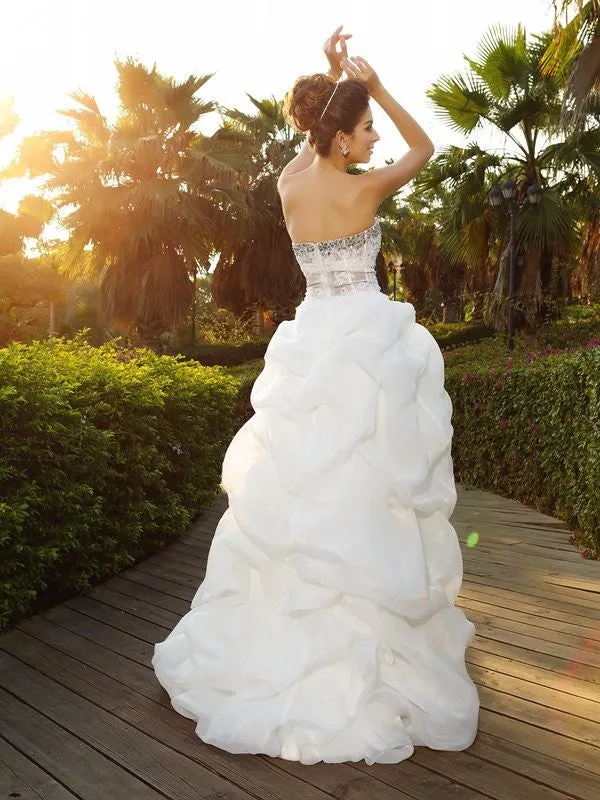 A-Line/Princess Sweetheart Beading Sleeveless High Low Organza Wedding Dresses