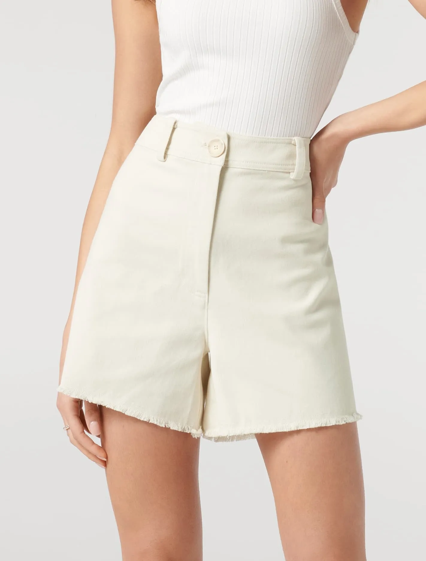 Daria Twill Mid Length Short