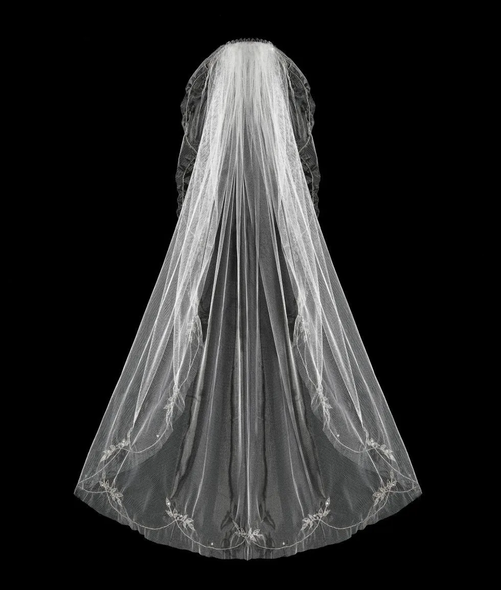 Embroidered Scallop Edge Veil