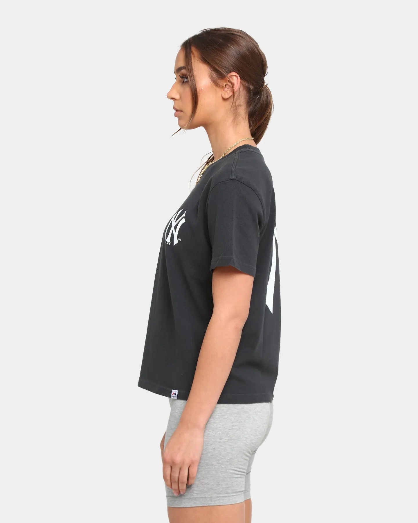 Majestic Athletic Women's New York Yankees Elle Boxy T-Shirt Raven