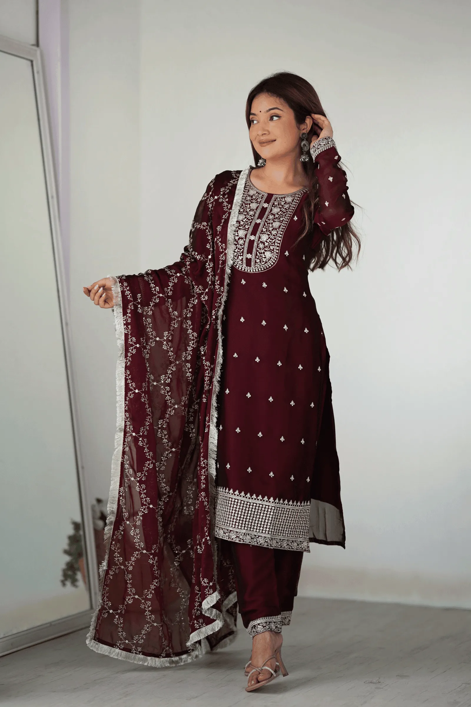 Sequins Embroidered Straight Suit Set