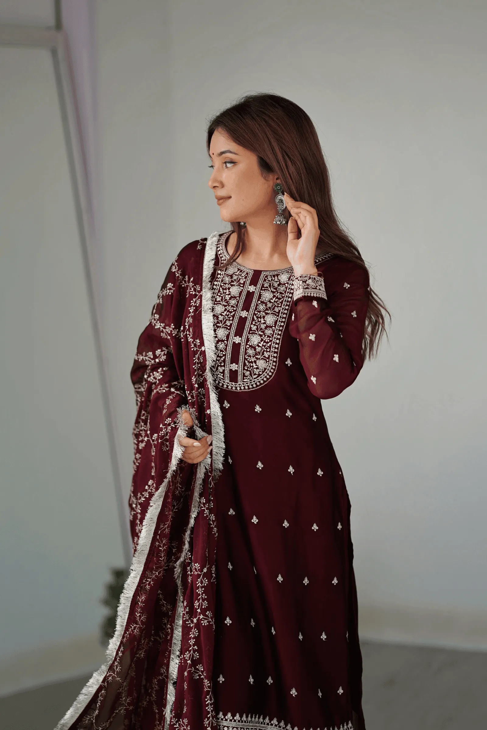 Sequins Embroidered Straight Suit Set