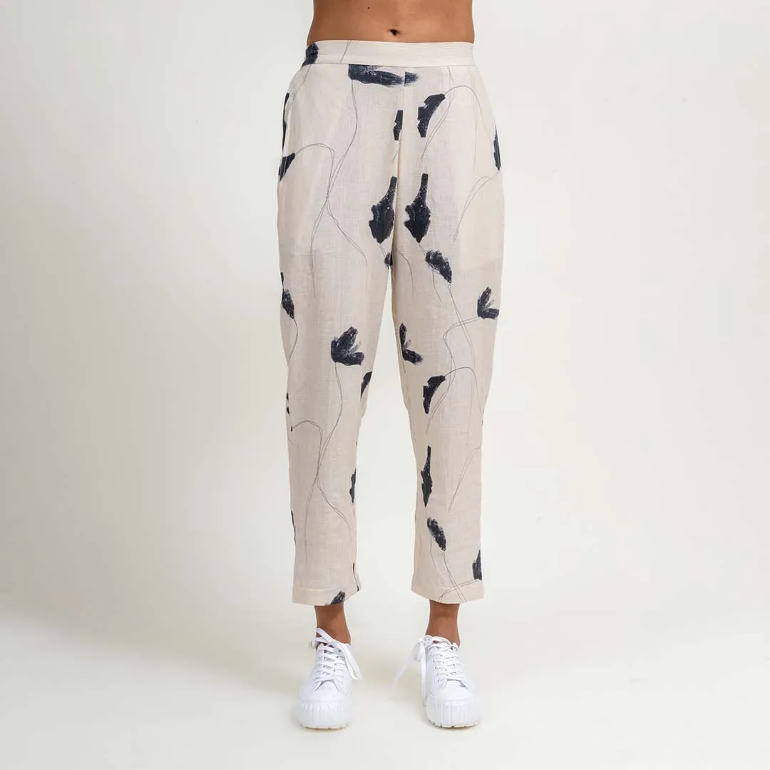 Tapered printed pants